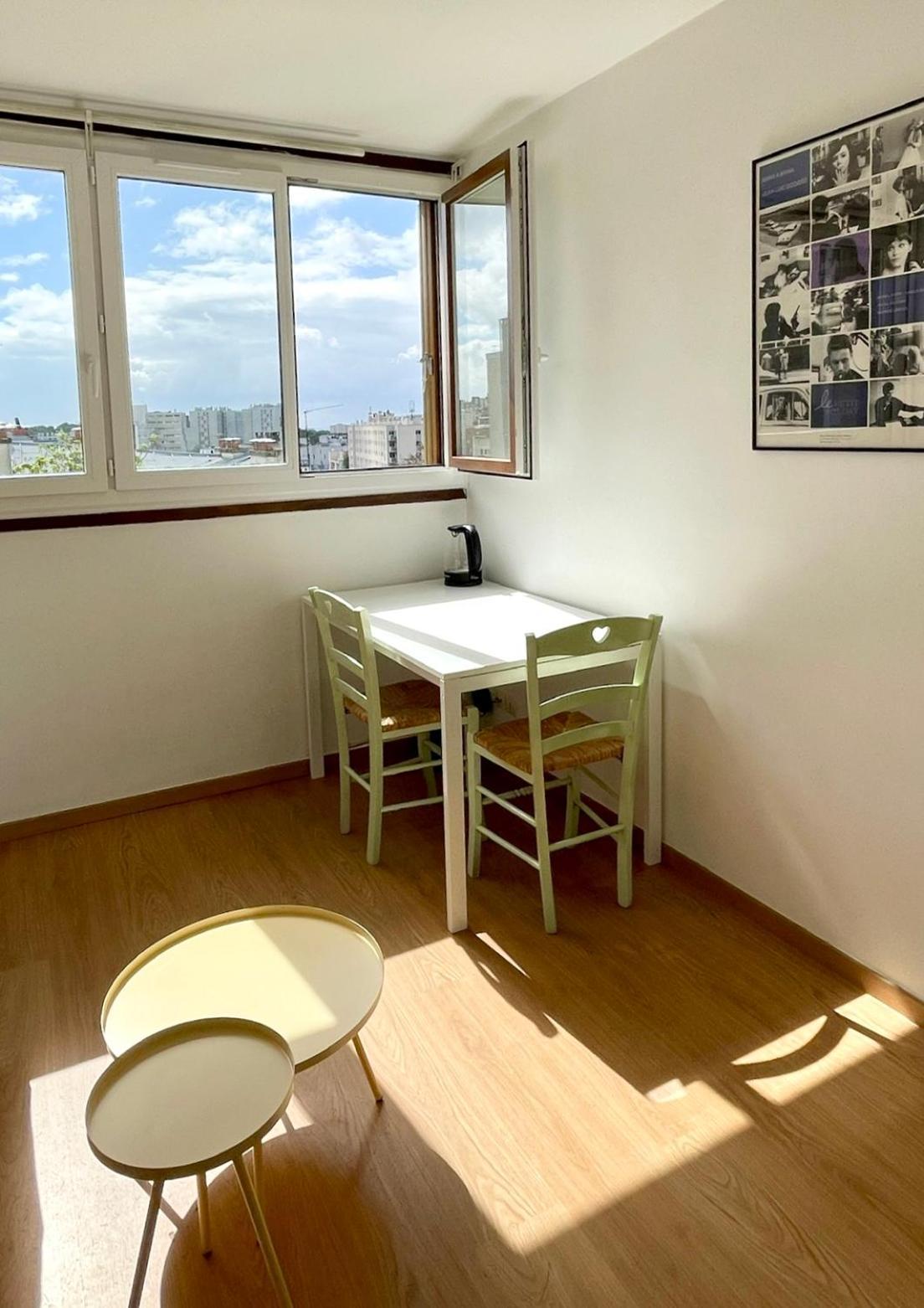 Charming Bright Sunny Studio In Belleville ปารีส ภายนอก รูปภาพ